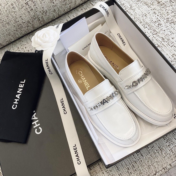 샤넬 메탈로고 페이던트 로퍼 블랙 G37430
